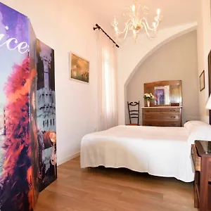 san-giacomo-apartment.hotelinveneto.com/